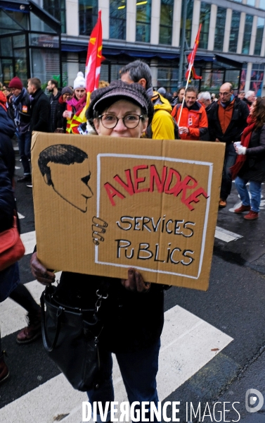 Manifestation pour la defense des services publics