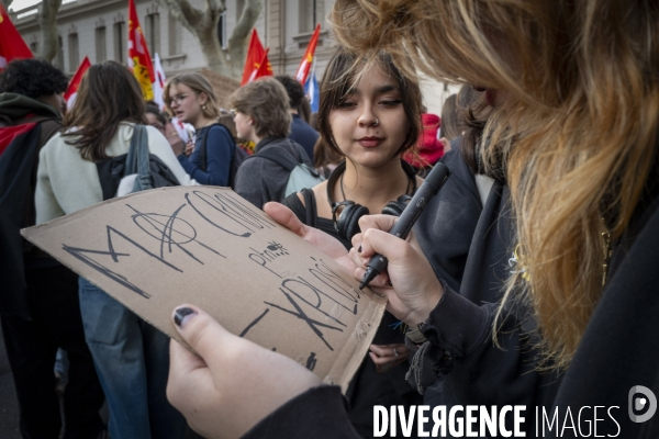 Choses vues 2024 Manifestation fonctionnaires et lyceens Perpignan