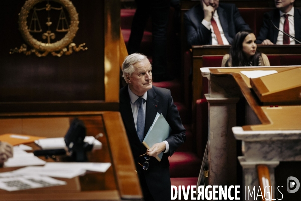 Motions de censure déposées par le NFP et le RN