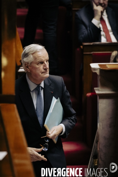 Motions de censure déposées par le NFP et le RN