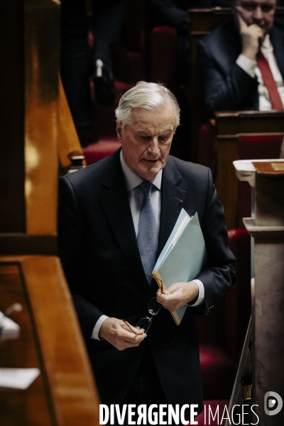 Motions de censure déposées par le NFP et le RN