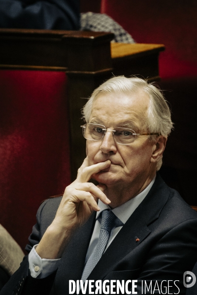 Motions de censure déposées par le NFP et le RN