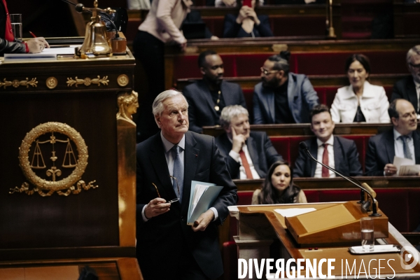 Motions de censure déposées par le NFP et le RN