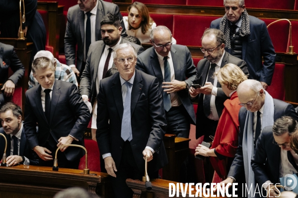 Motions de censure déposées par le NFP et le RN
