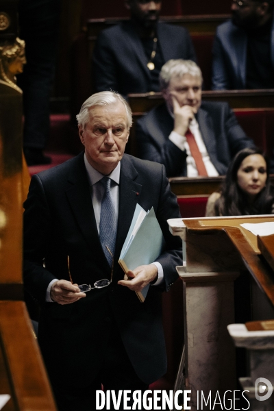 Motions de censure déposées par le NFP et le RN