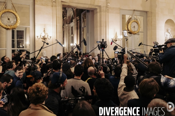 Motions de censure déposées par le NFP et le RN