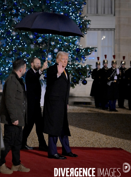 Emmanuel macron reçoit Donald TRUMP et Volodymyr ZELENSKY