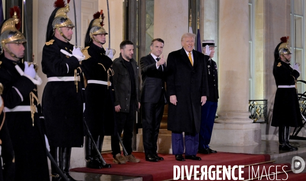 Emmanuel macron reçoit Donald TRUMP et Volodymyr ZELENSKY