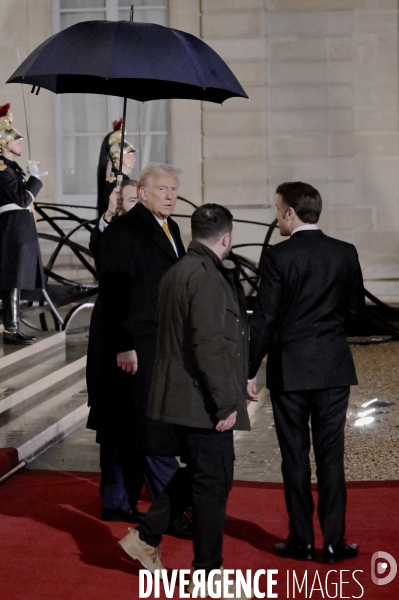 Emmanuel macron reçoit Donald TRUMP et Volodymyr ZELENSKY