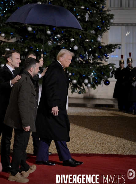 Emmanuel macron reçoit Donald TRUMP et Volodymyr ZELENSKY