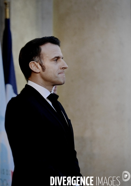 Emmanuel macron reçoit Donald TRUMP et Volodymyr ZELENSKY