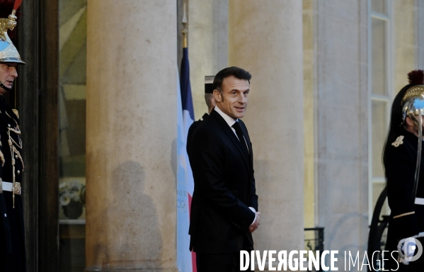 Emmanuel macron reçoit Donald TRUMP et Volodymyr ZELENSKY