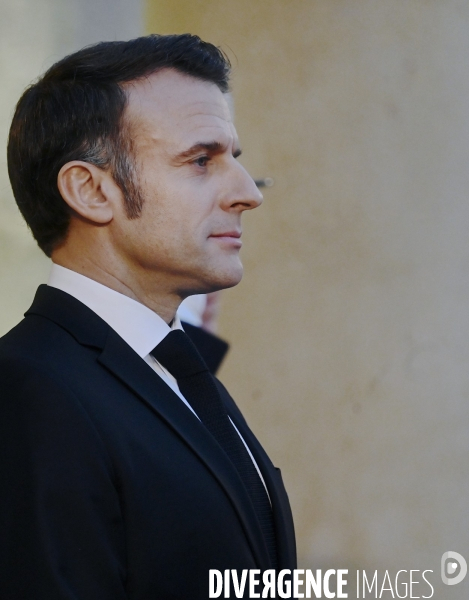 Emmanuel macron reçoit Donald TRUMP et Volodymyr ZELENSKY