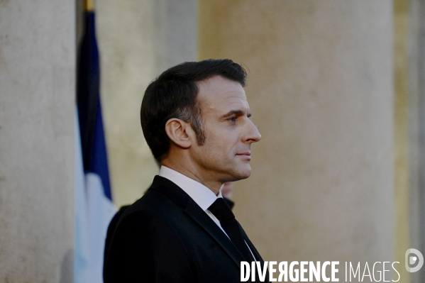 Emmanuel macron reçoit Donald TRUMP et Volodymyr ZELENSKY