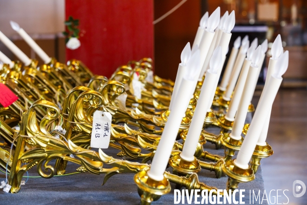 Les lustres de Notre-Dame de Paris