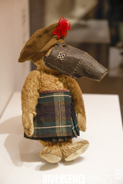 Exposition mon ours en peluche au musee des arts decoratifs