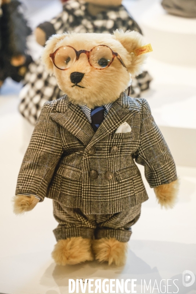 Exposition mon ours en peluche au musee des arts decoratifs