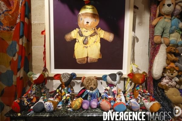 Exposition mon ours en peluche au musee des arts decoratifs