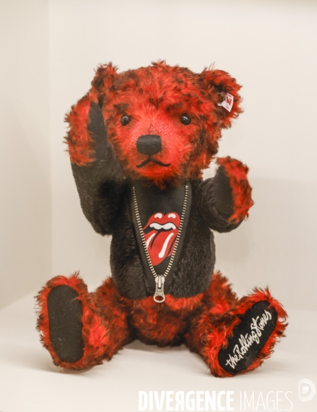 Exposition mon ours en peluche au musee des arts decoratifs