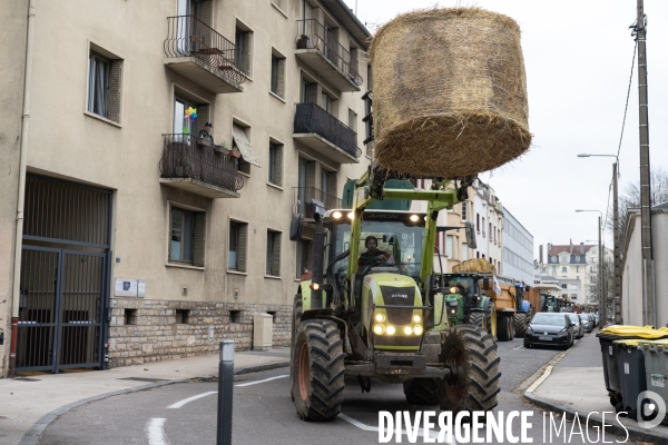 Manifestation des agriculteurs a Dijon (FDSEA et Jeunes agriculteurs)