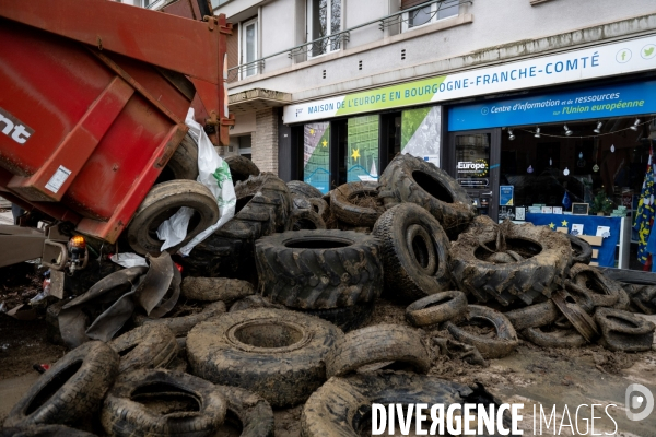 Manifestation des agriculteurs a Dijon (FDSEA et Jeunes agriculteurs)