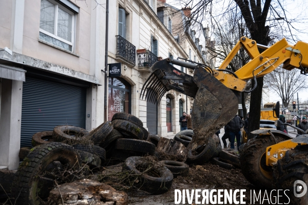 Manifestation des agriculteurs a Dijon (FDSEA et Jeunes agriculteurs)