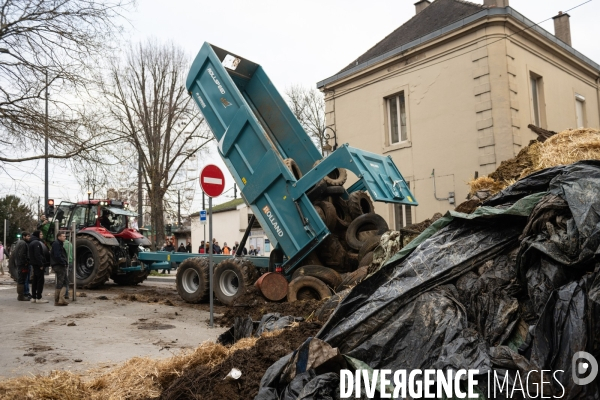 Manifestation des agriculteurs a Dijon (FDSEA et Jeunes agriculteurs)