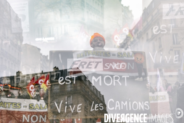 Manifestation pour l’emploi et l’industrie face aux plans sociaux