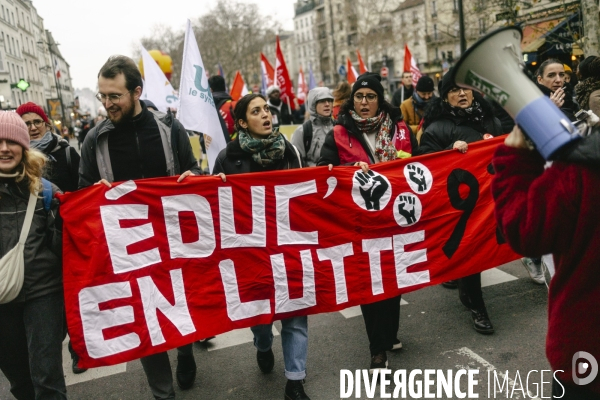 Manifestation pour l’emploi et l’industrie face aux plans sociaux