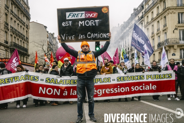 Manifestation pour l’emploi et l’industrie face aux plans sociaux