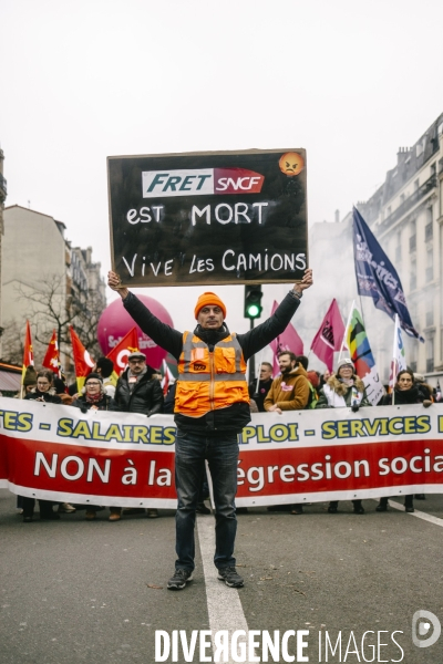 Manifestation pour l’emploi et l’industrie face aux plans sociaux
