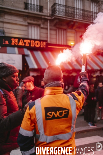 Manifestation pour l’emploi et l’industrie face aux plans sociaux