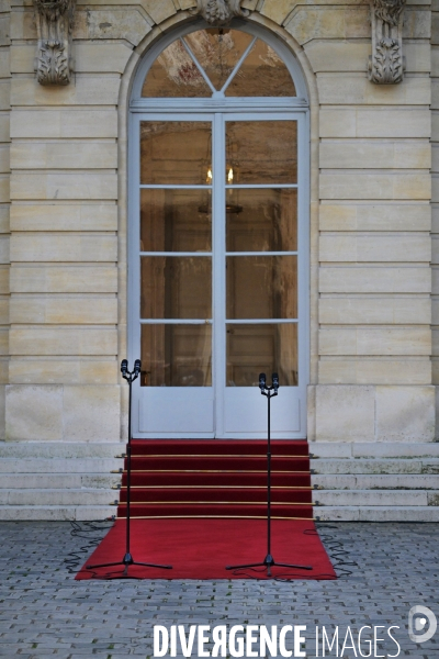 Passation de pouvoirs entre Michel BARNIER et François Bayrou