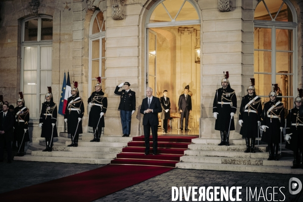 Passation de pouvoir Barnier/Bayrou
