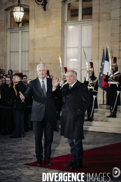 Passation de pouvoir Barnier/Bayrou