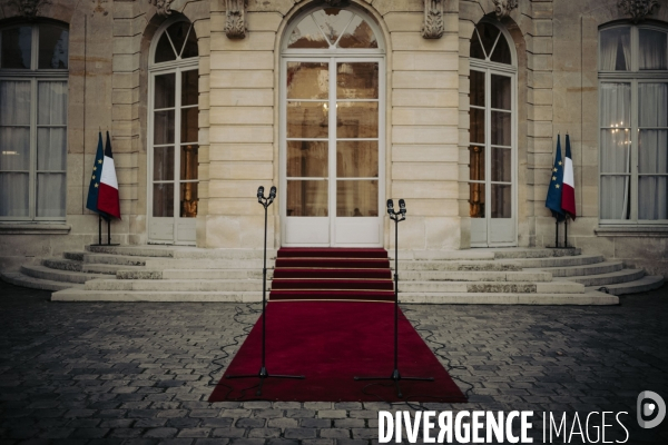 Passation de pouvoir Barnier/Bayrou