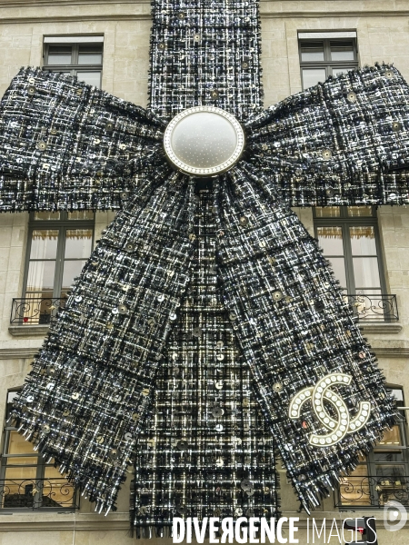 Facade chanel pour noel 2024