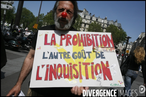 Mayday: rassemblement pour la legalisation du cannabis.