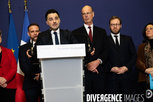 Passation au ministere de l economie et des finances