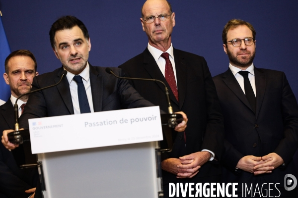 Passation au ministere de l economie et des finances
