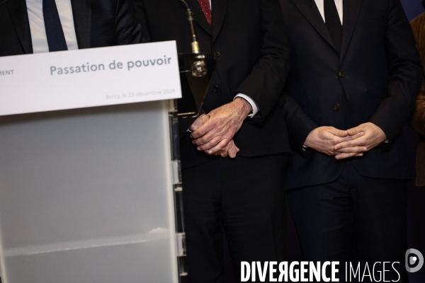 Passation au ministere de l economie et des finances