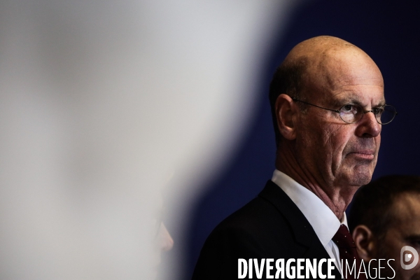 Passation au ministere de l economie et des finances