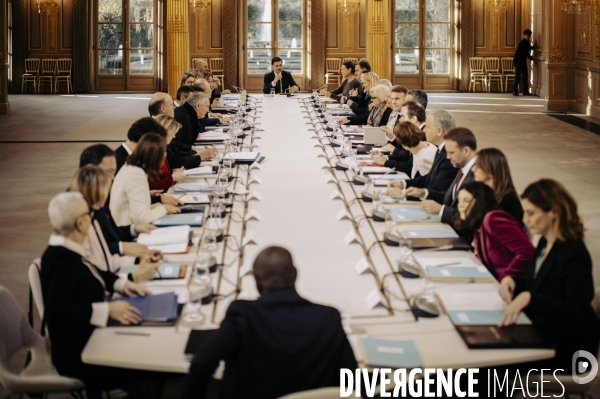 Premier conseil des ministres du gouvernement Bayrou