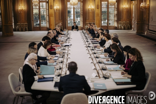Premier conseil des ministres du gouvernement Bayrou
