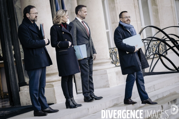 Premier conseil des ministres du gouvernement Bayrou