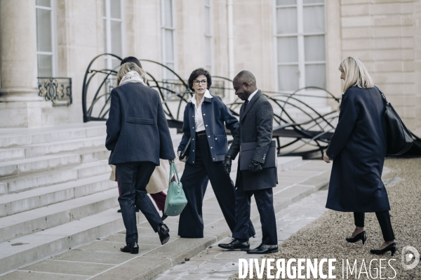 Premier conseil des ministres du gouvernement Bayrou