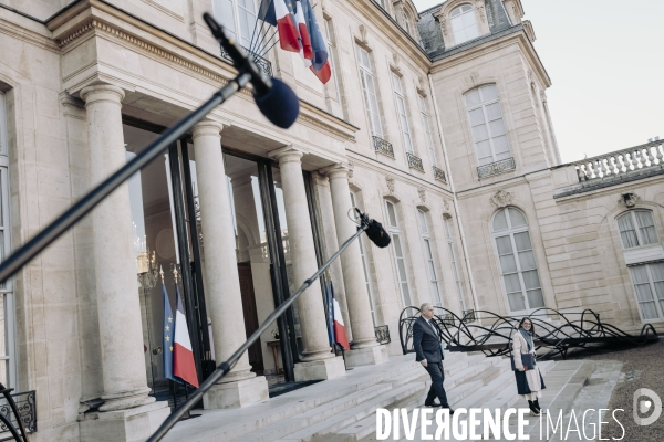 Premier conseil des ministres du gouvernement Bayrou