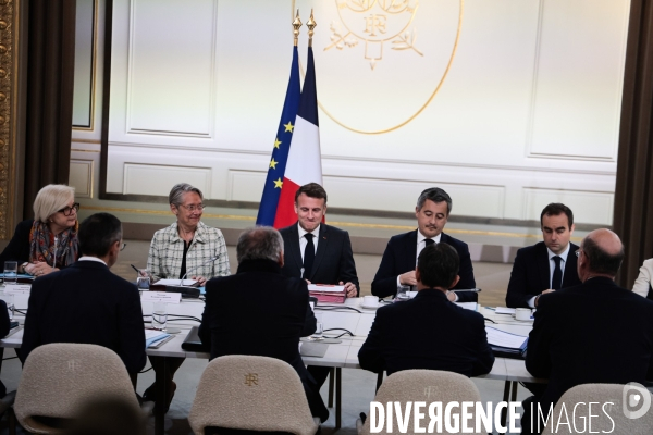 1er conseil des ministres du gouvernement bayrou