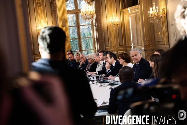 1er conseil des ministres du gouvernement bayrou