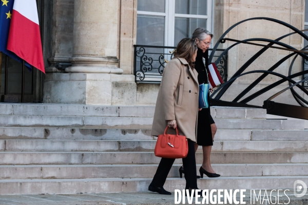 1er conseil des ministres du gouvernement bayrou